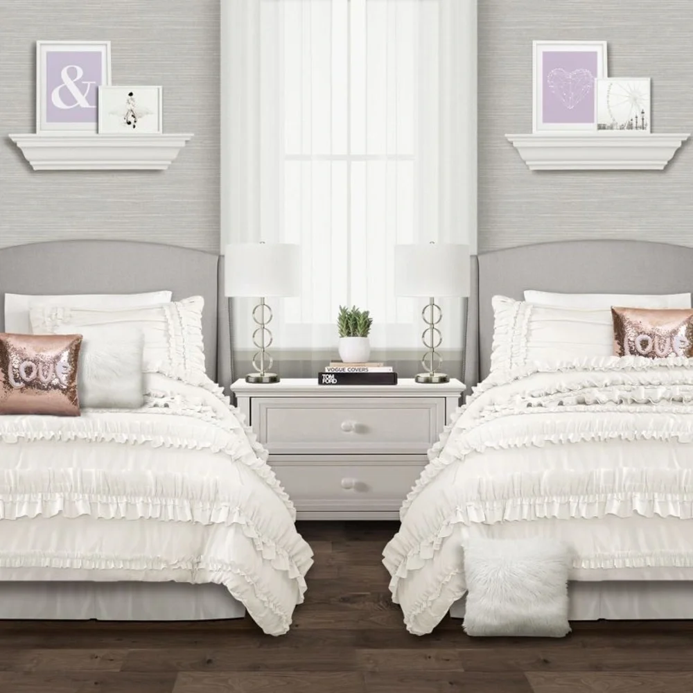 Lush Decor Belle White Comforter 3 Piece Set! Twin XL
